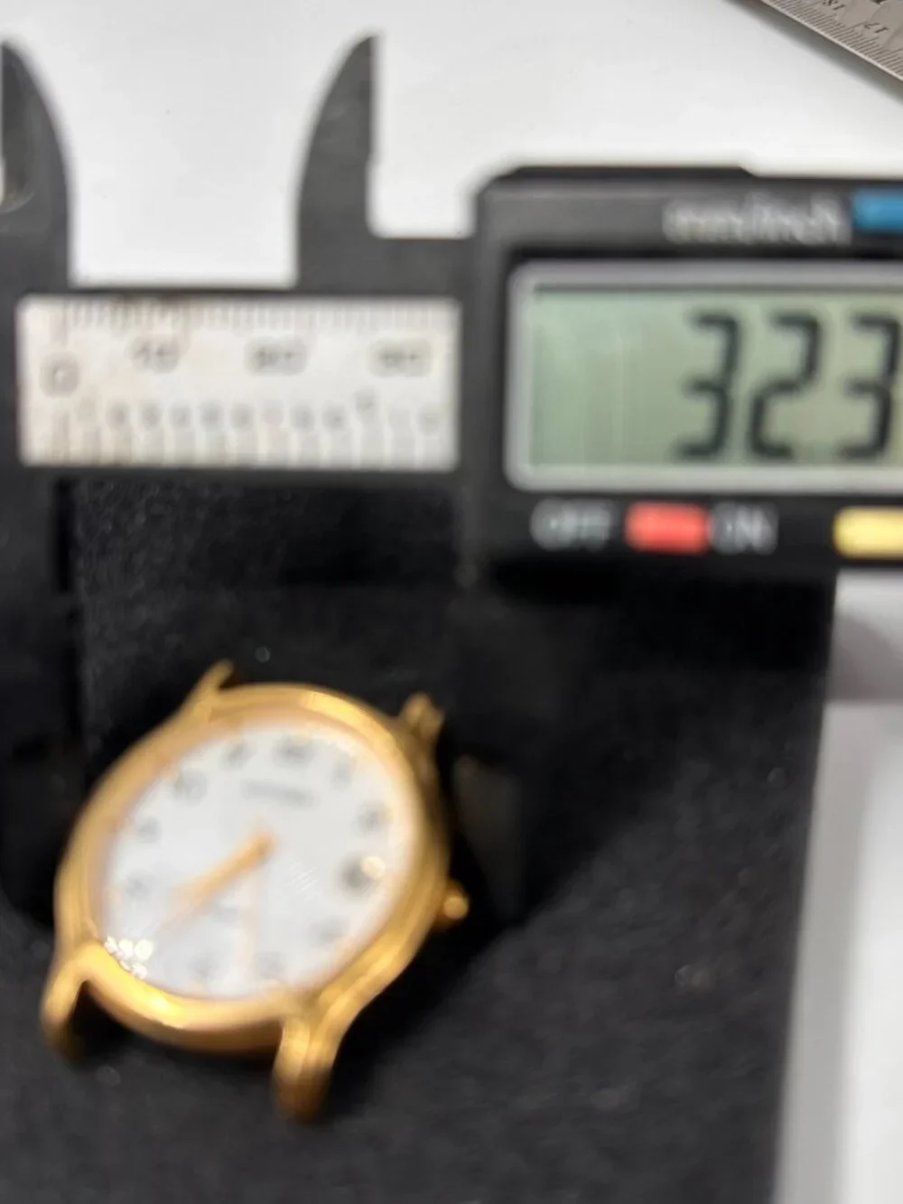 3/$30 Accord Watch No Band Mens Gold Tone White Dial 32MM New Battery